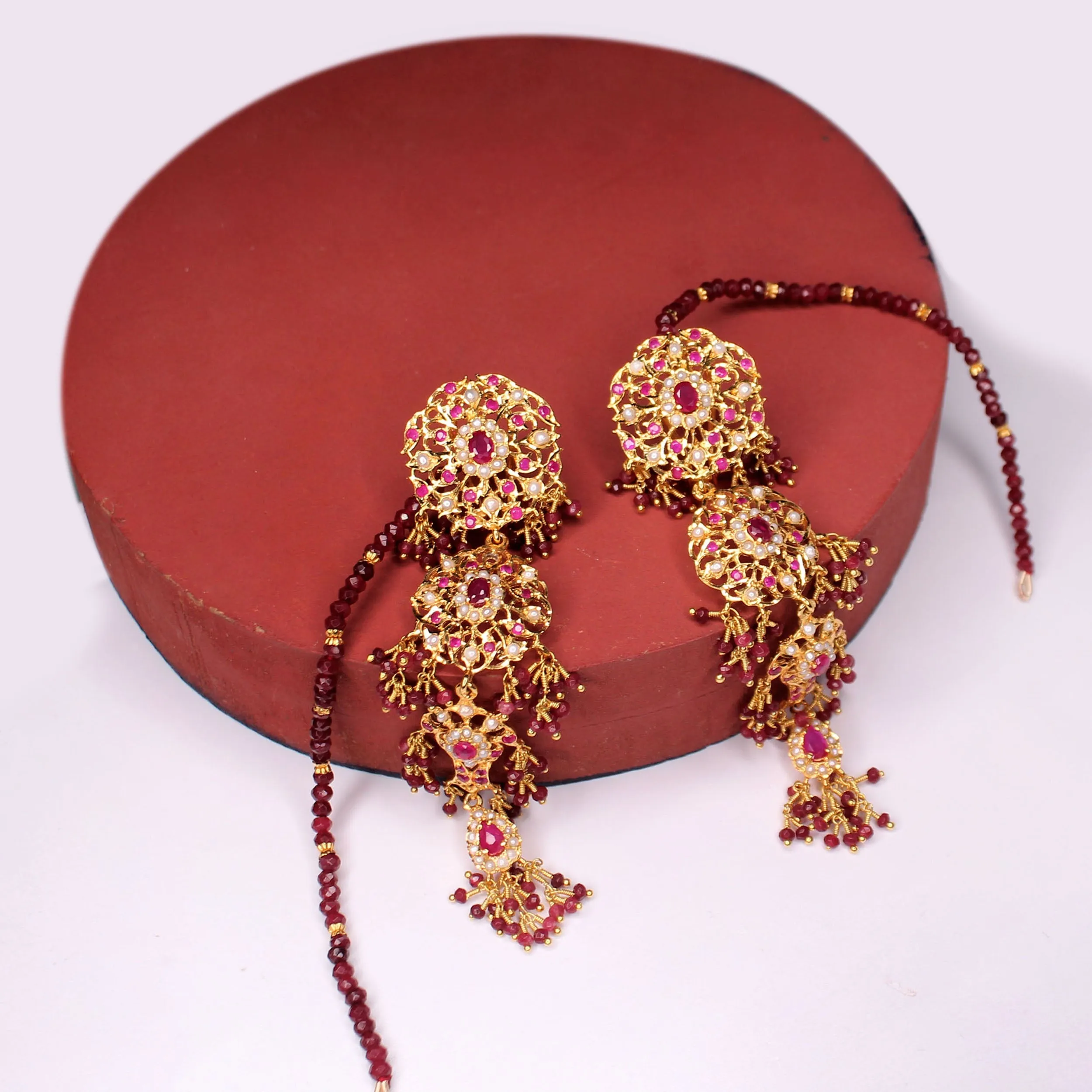 Earrings in Chetum and Pearls