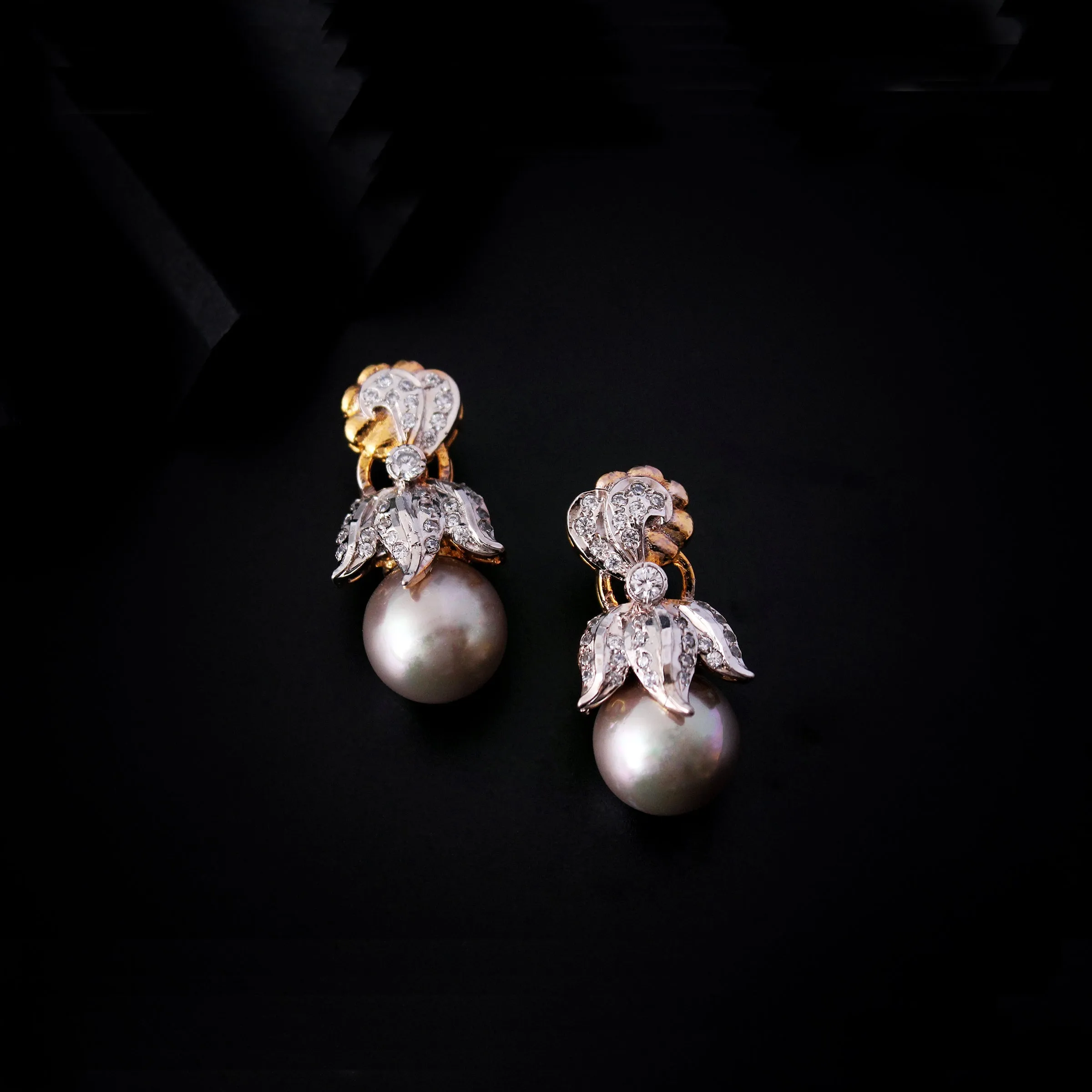 Earrings in Grey Pearls and Zircons