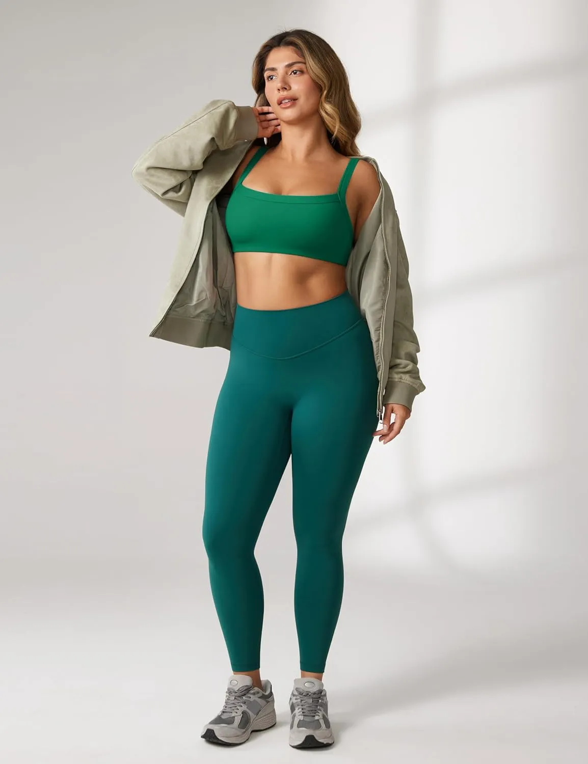 Hugcurve Adjustable Sports Bra Square Neck Wireless Padded Yoga Workout Tops