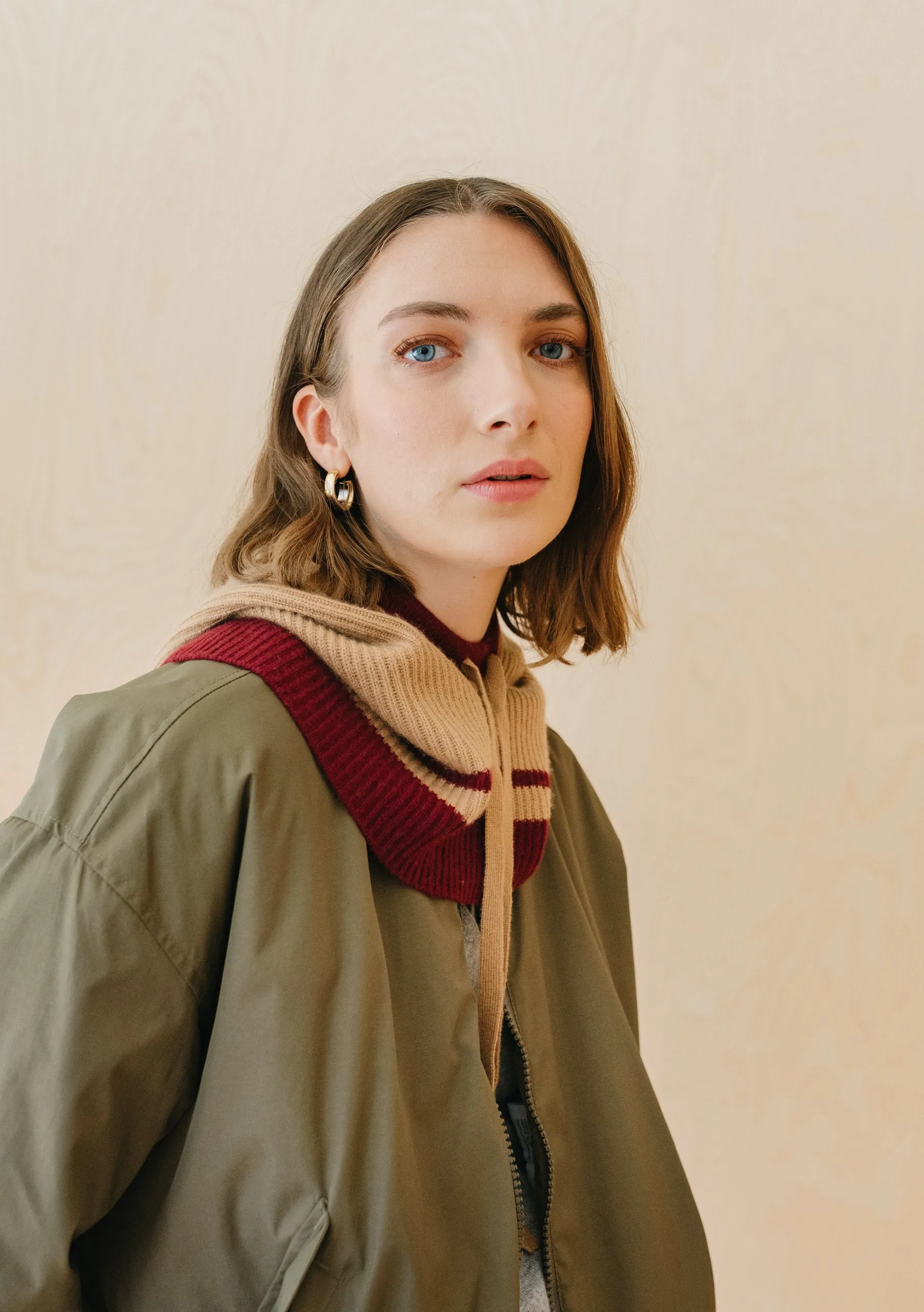Merino Hood in Camel & Red